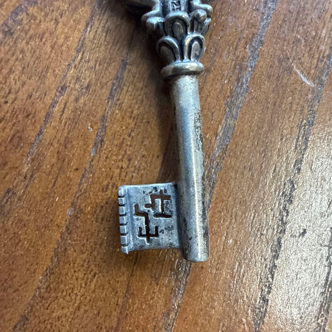 鍵のペンダントネックレス　キーペンダント　925 シルバー
