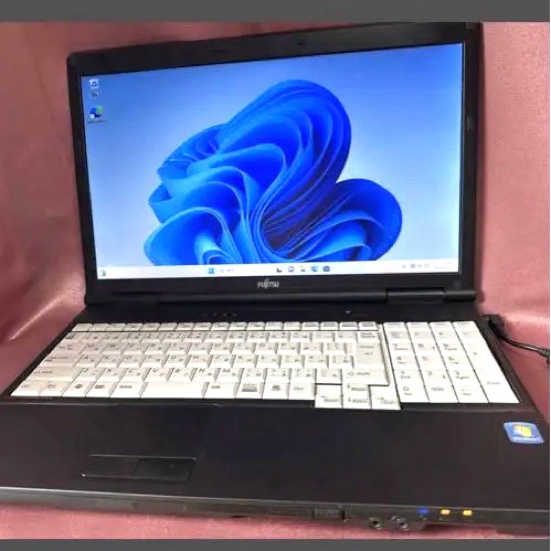 Windows 11 ノートPC ブラック