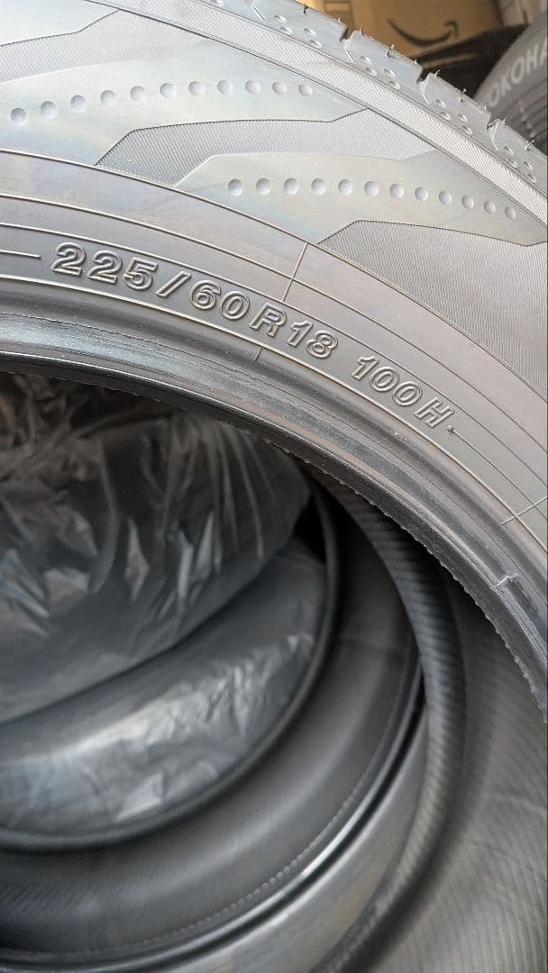 新車外し 40アルファード 225/60R18 タイヤのみ 2025年34週製