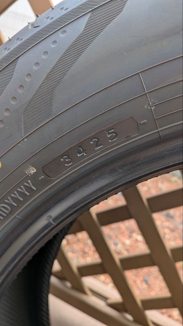 新車外し 40アルファード 225/60R18 タイヤのみ 2025年34週製