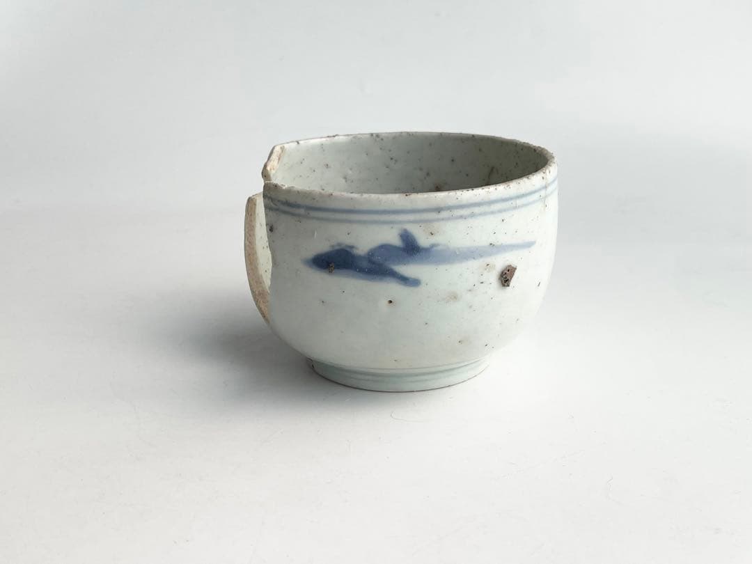 骨董　アンティーク　初期伊万里　藍九谷　染付草花文小碗　残欠　出土品　発掘品