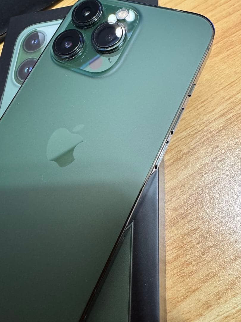 美品　Apple iPhone 13 Pro 256GB