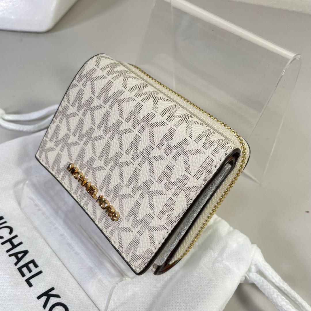 り*あ様 【新品】MICHAEL KORS マイケルコース モノグラム 三つ折り
