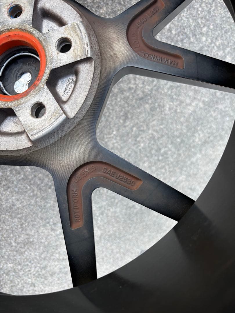 rotiform KPS 19インチ pcd112 4本セット
