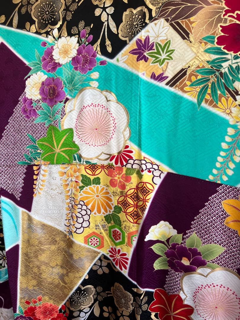 ローラ　ROLA 振袖　豪華　美品　絹　吉祥文様　刺繍