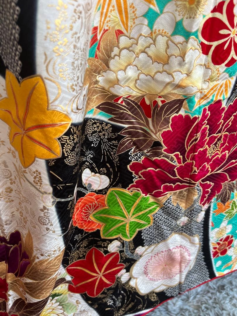ローラ　ROLA 振袖　豪華　美品　絹　吉祥文様　刺繍