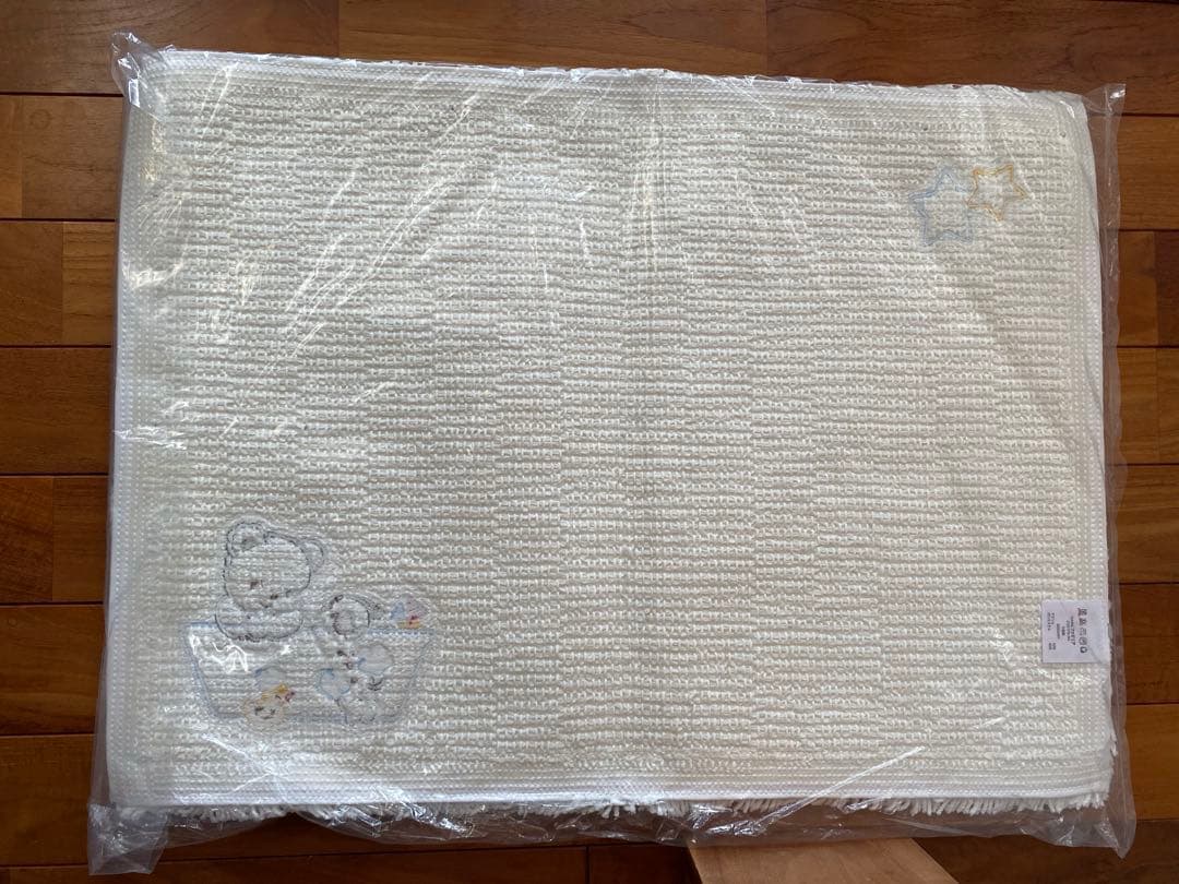 ファミリアバスマット　ホワイト約50X70cm