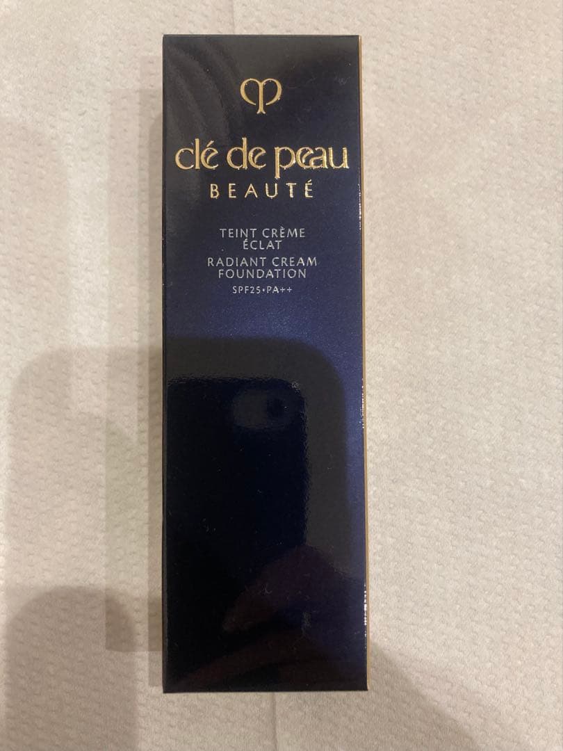clé de peau タンクレームエクラ クリームファンデーション 25g