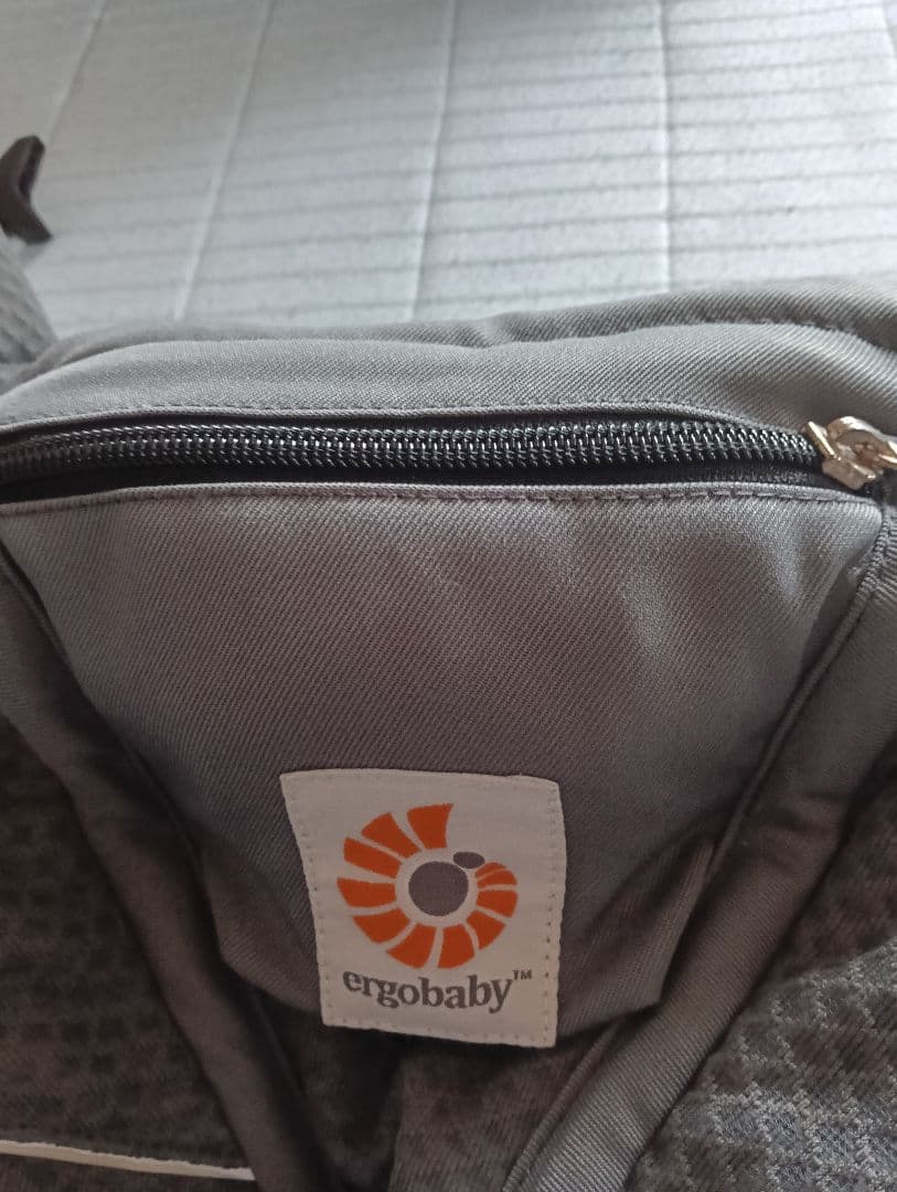 ergobaby 抱っこ紐 グレー オムニブリーズ