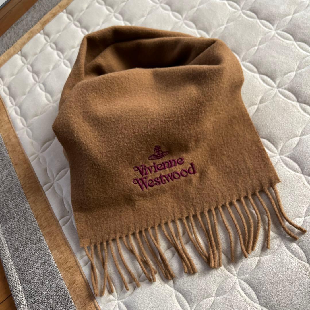 美品✨Vivienne Westwood キャメル　ブラウンマフラー　紫ロゴ刺繍