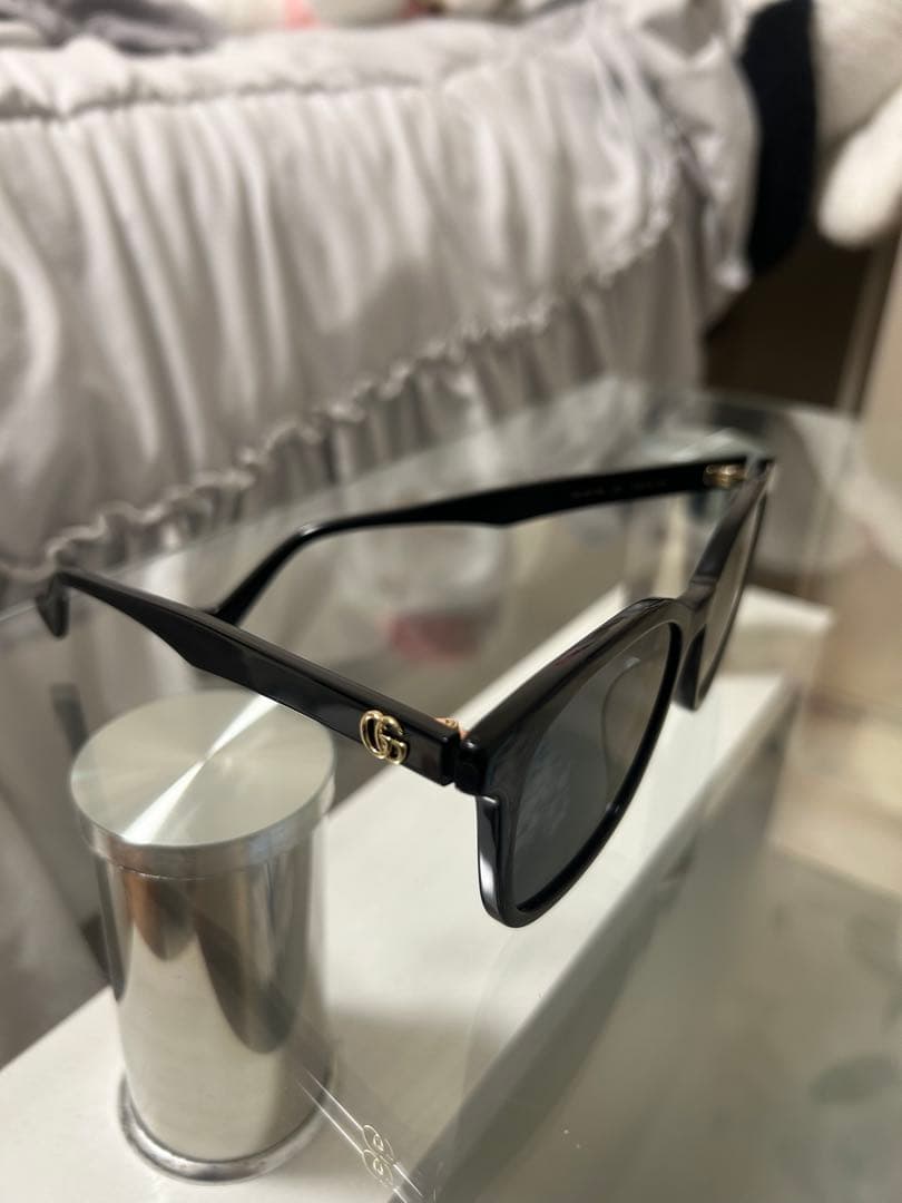 GUCCI サングラス ブラック ケース付き モデル:GG1001SK 001