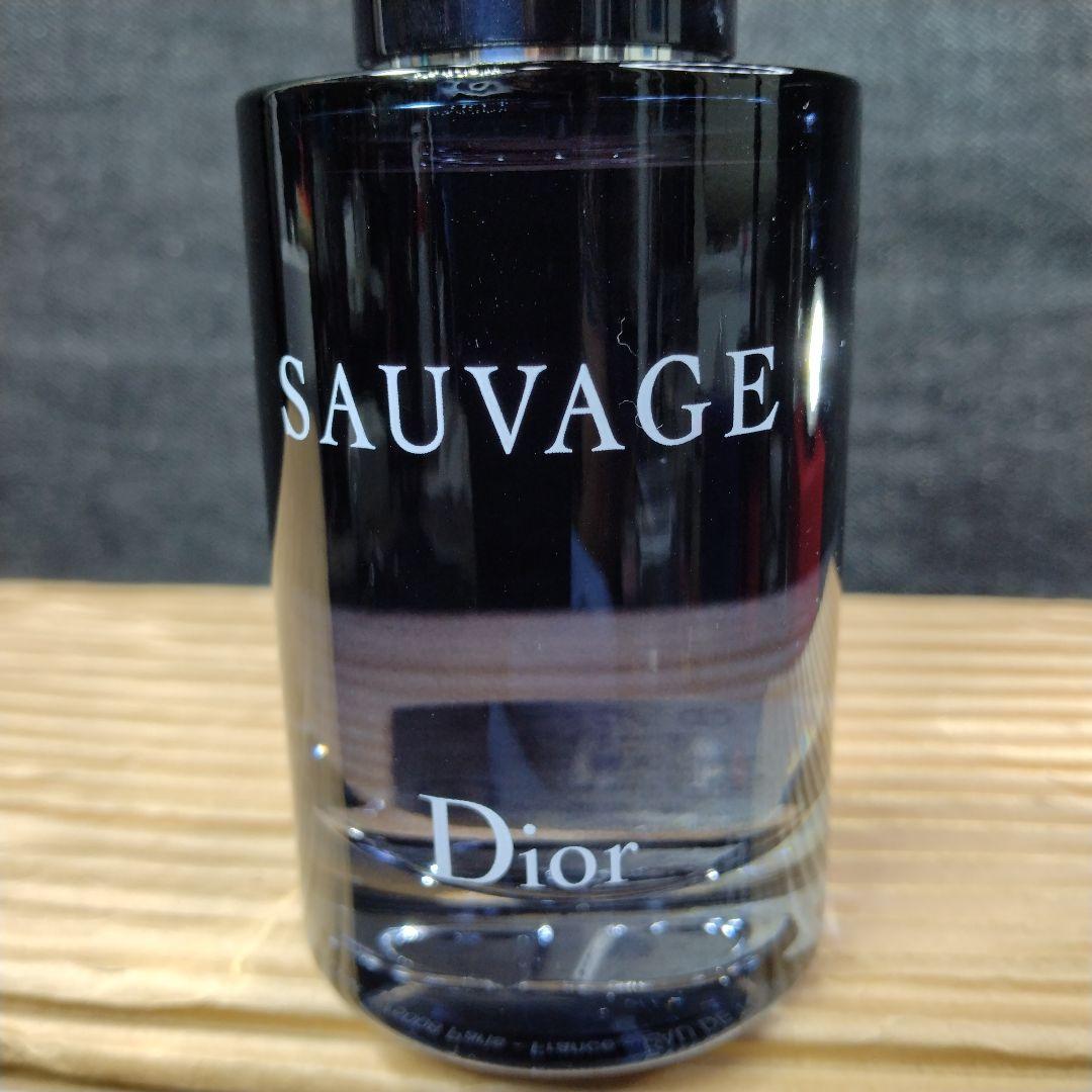☆ほぼ未使用・Dior ソヴァージュ オードゥトワレ 60ml☆