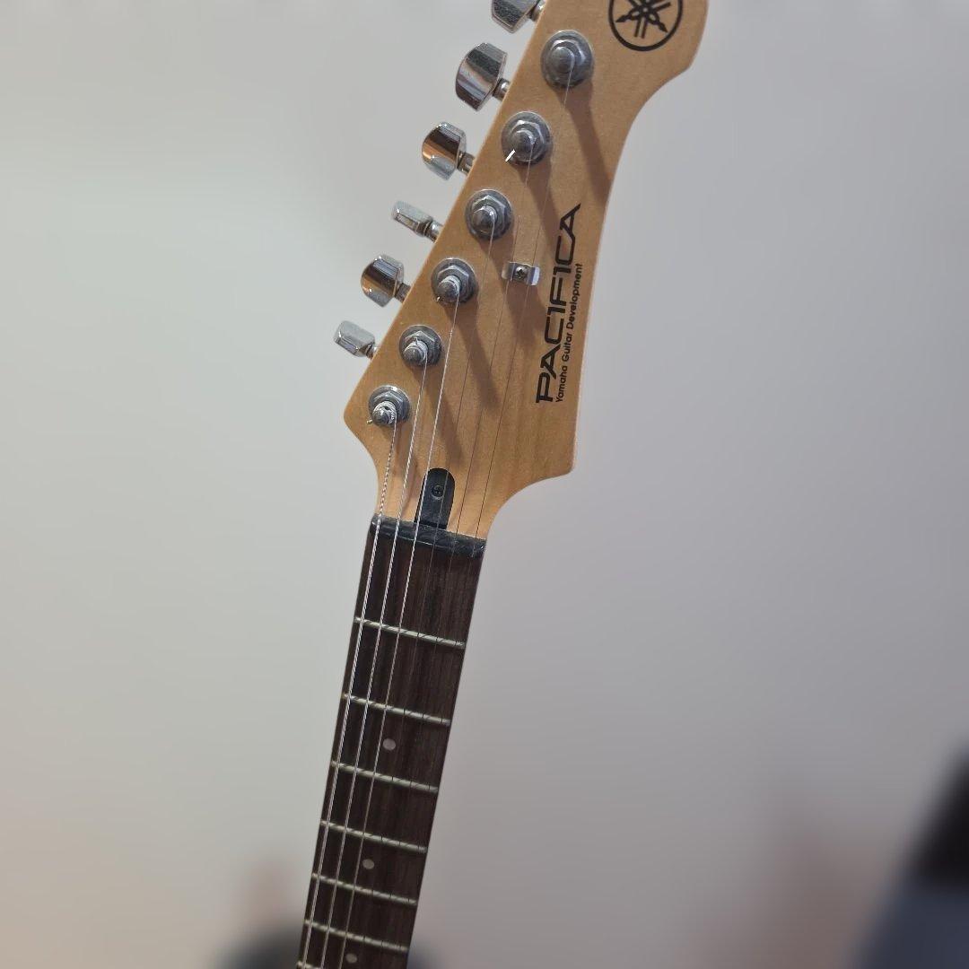 YAMAHA Pacifica PAC112V エレキギター