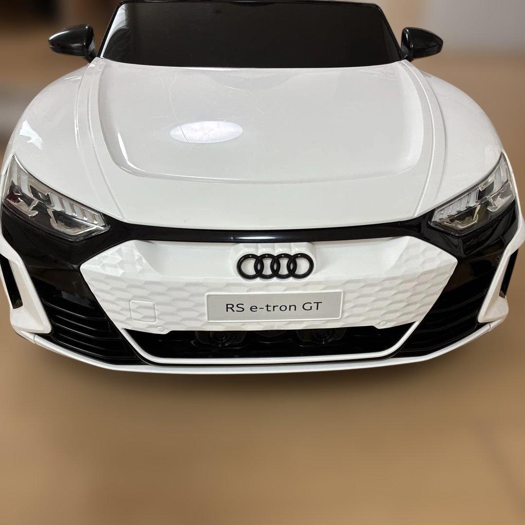 Audi RS e-tron GT 電動カー