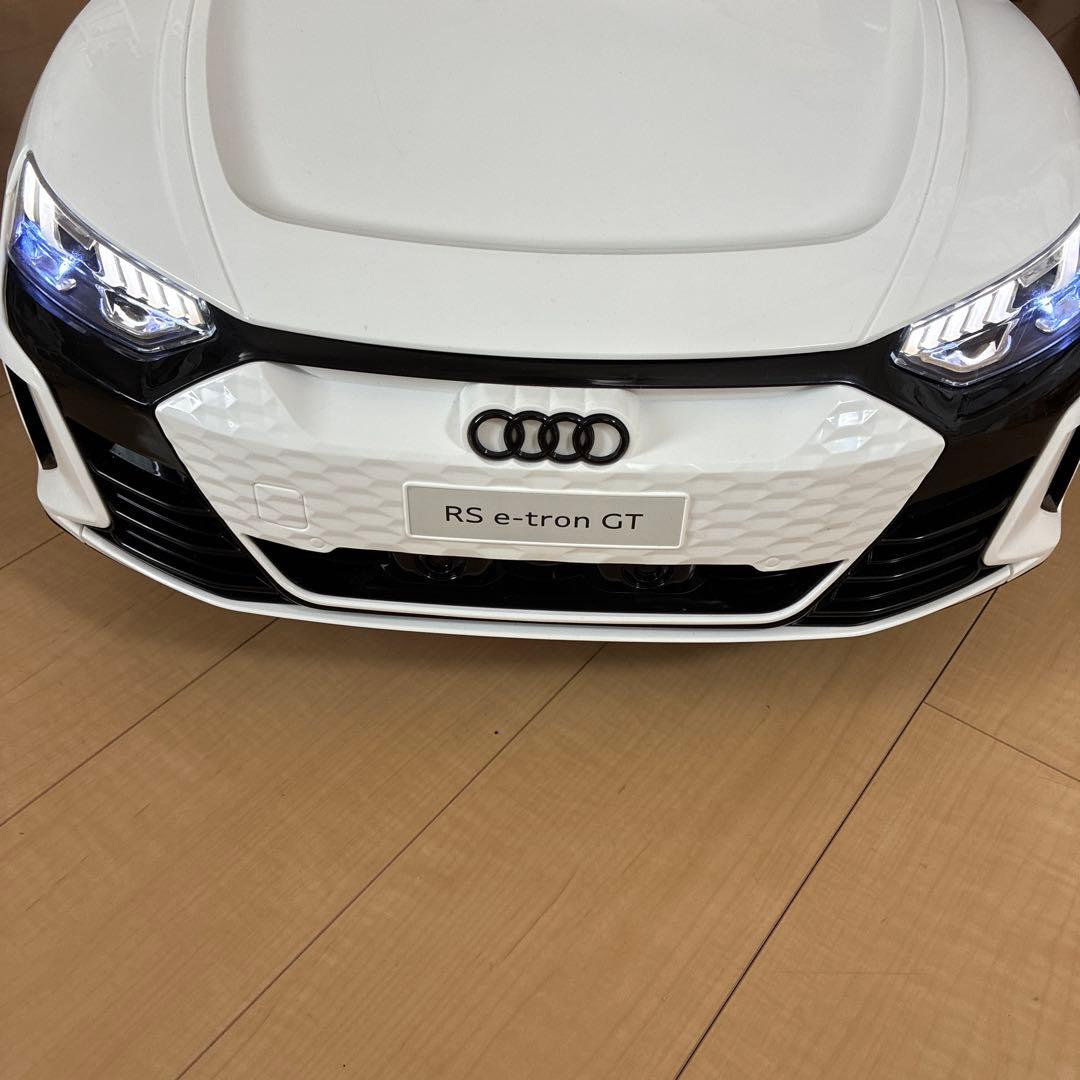 Audi RS e-tron GT 電動カー