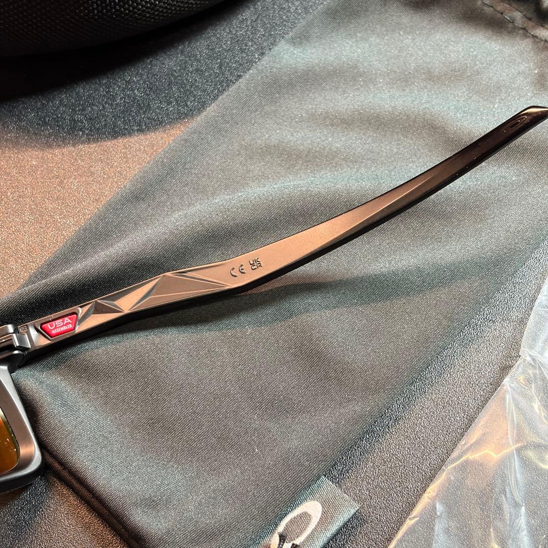Oakley Sutro スポーツサングラス 【スートロ】　レッド