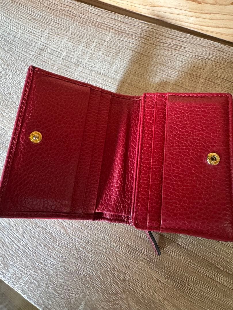 GUCCI マーモント　二つ折り財布　赤