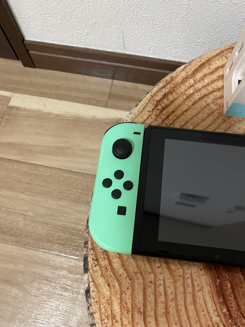 Nintendo Switch ニンテンドースイッチ本体　GRN 箱無し