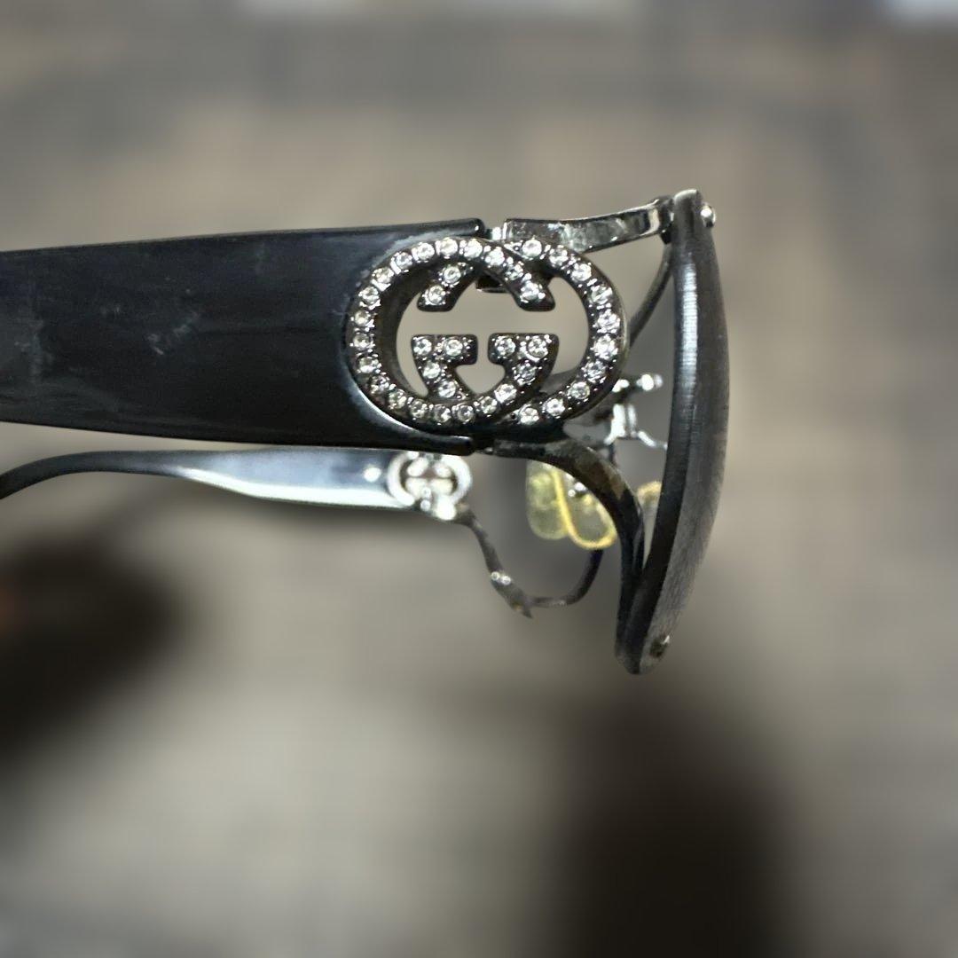 GUCCI サングラス ラインストーンロゴ　ユニセックスサングラス ✨中古品