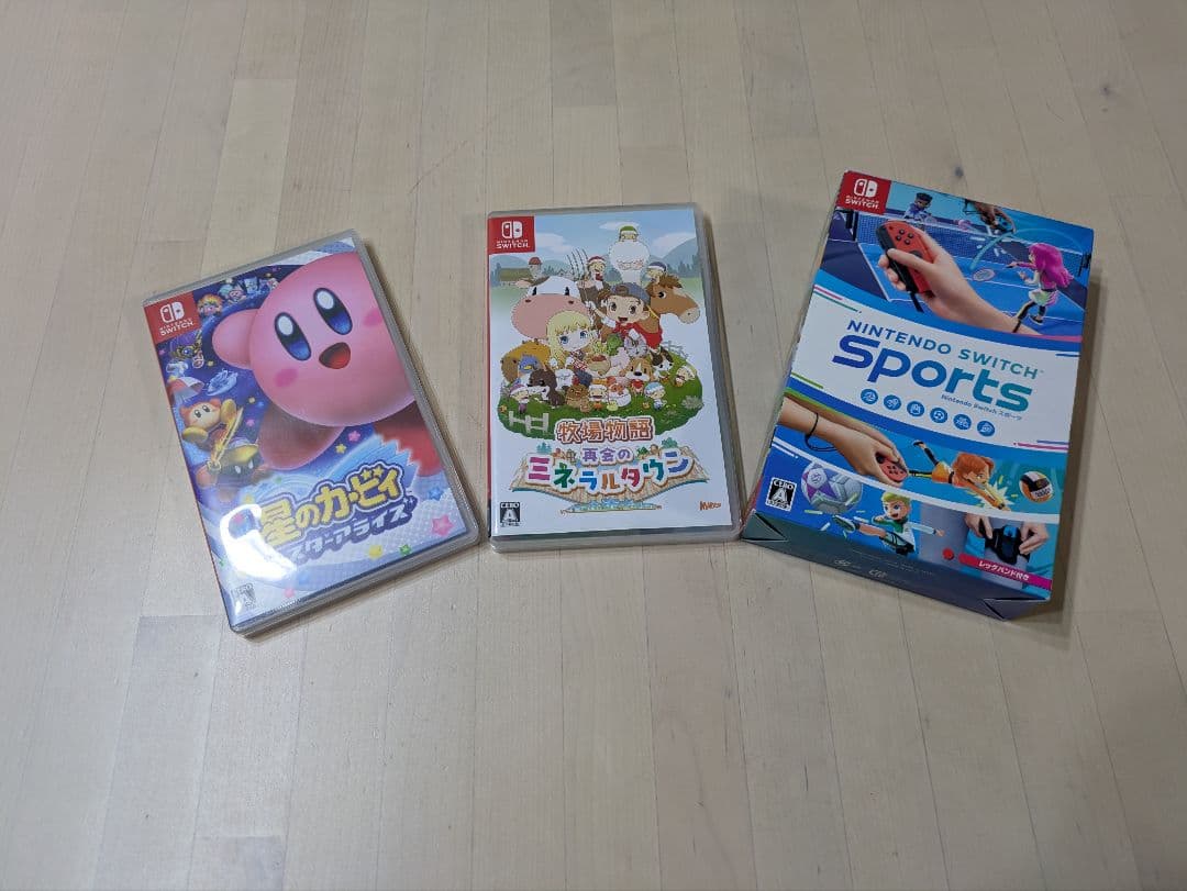 Nintendo Switch 本体 + ソフト４個、コントローラー４個
