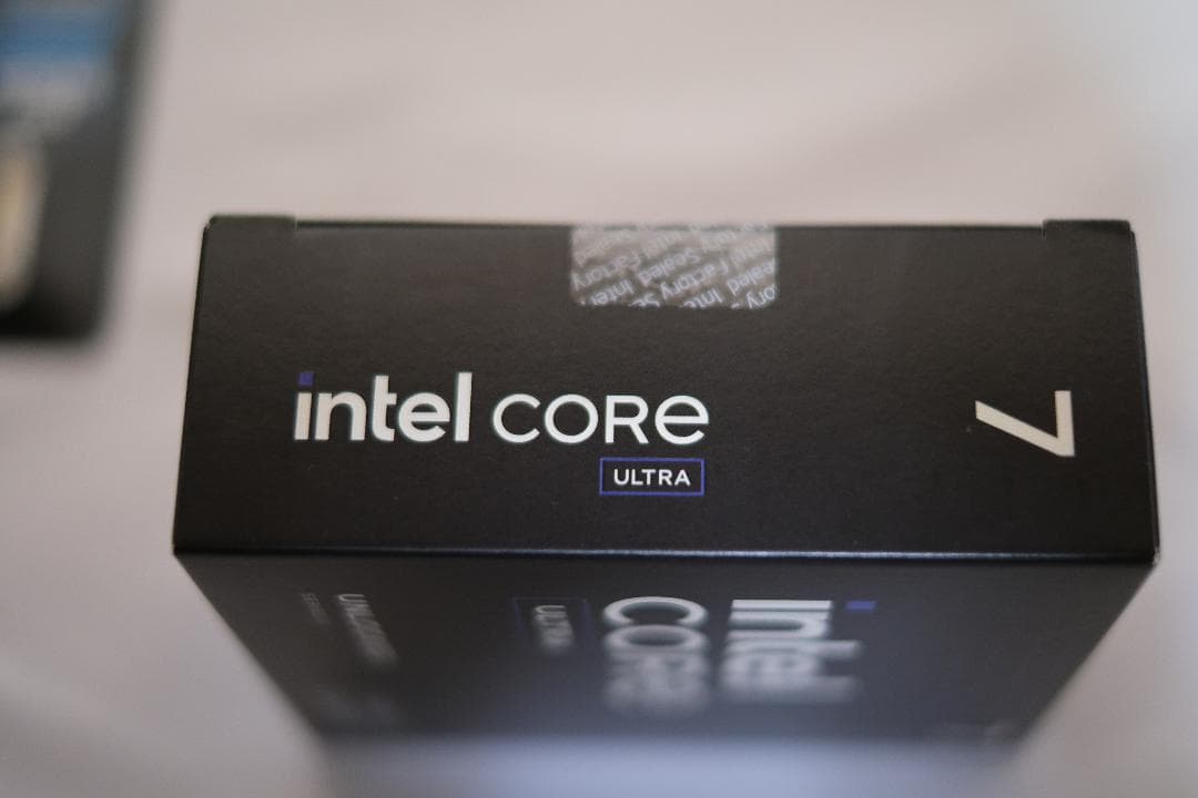 Intel Core Ultra 7 265K CPU 未使用未開封