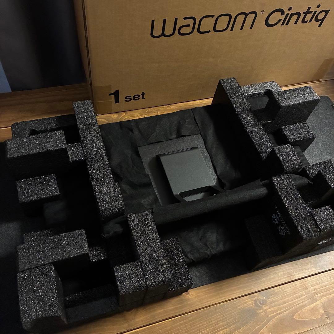 Wacom Cintiq 24 Touch (2025)+おまけ