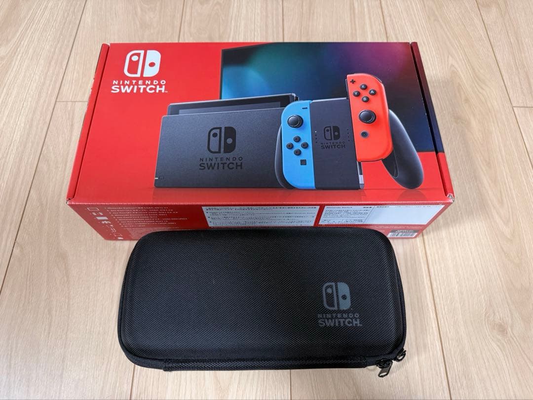Nintendo Switch 本体＋ケース付き