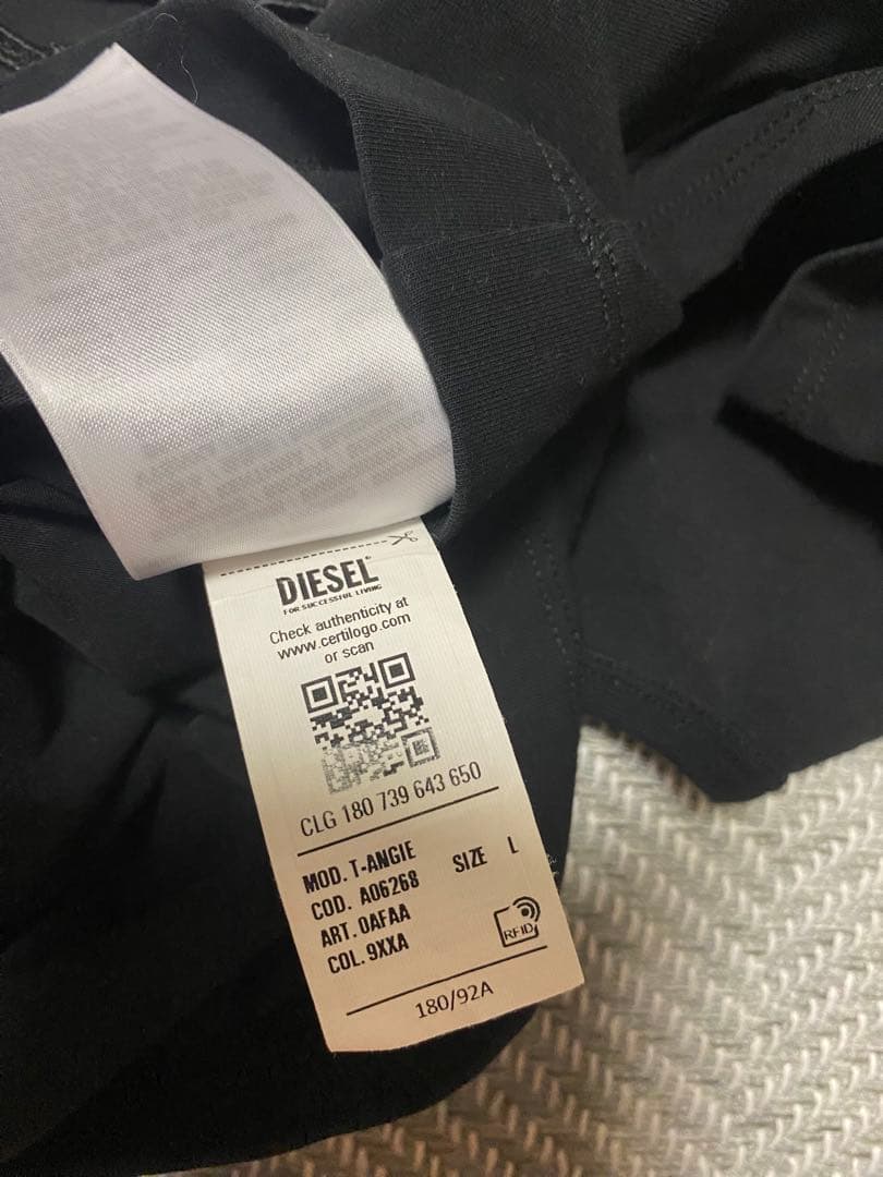 【正規品】DIESEL カットアウトT ブラック　即購入可★