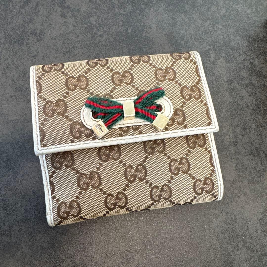 GUCCI グッチ　二つ折り財布　GGキャンバス