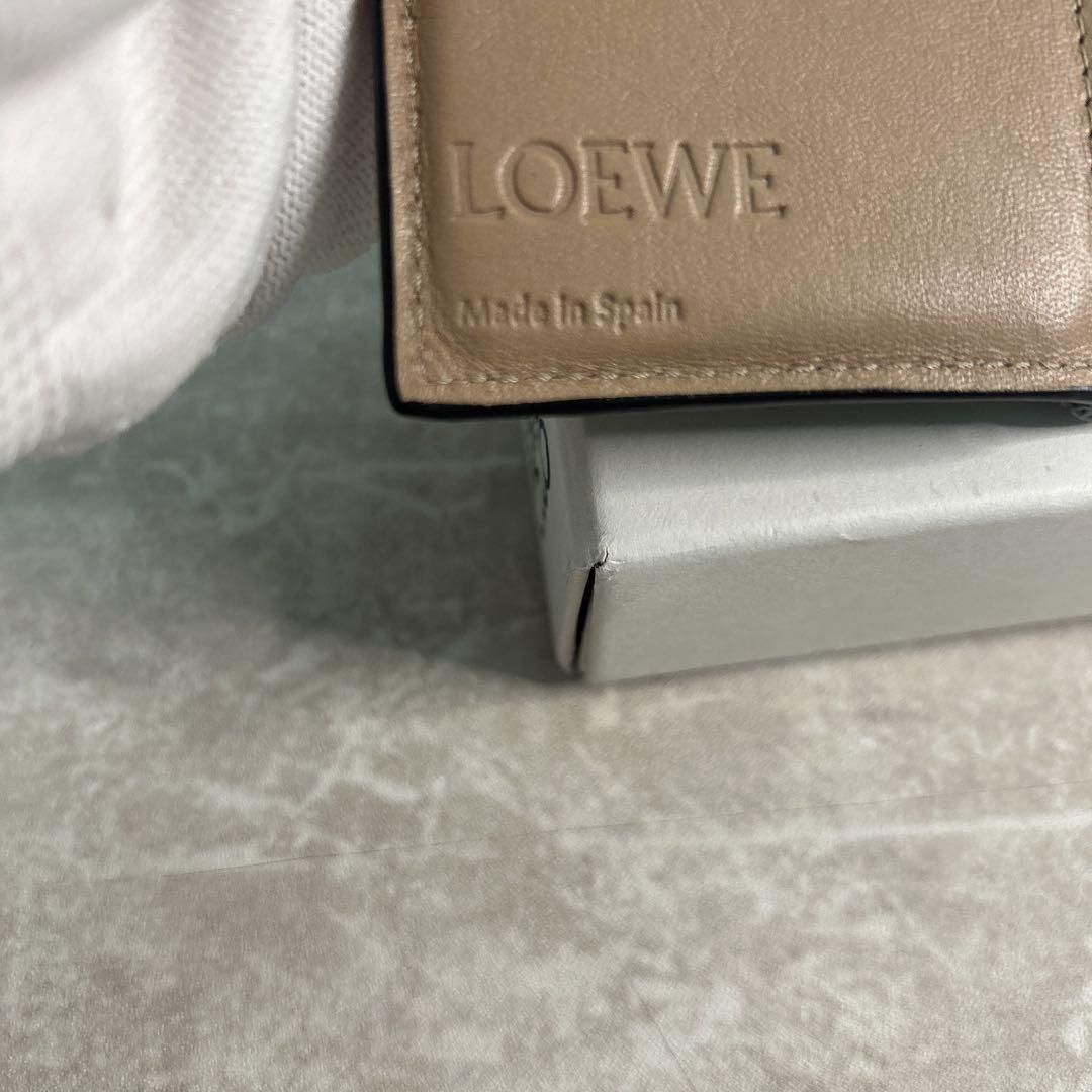美品✨ LOEWE ロエベ トライフォールド 三つ折り財布 サンド 箱 袋付き