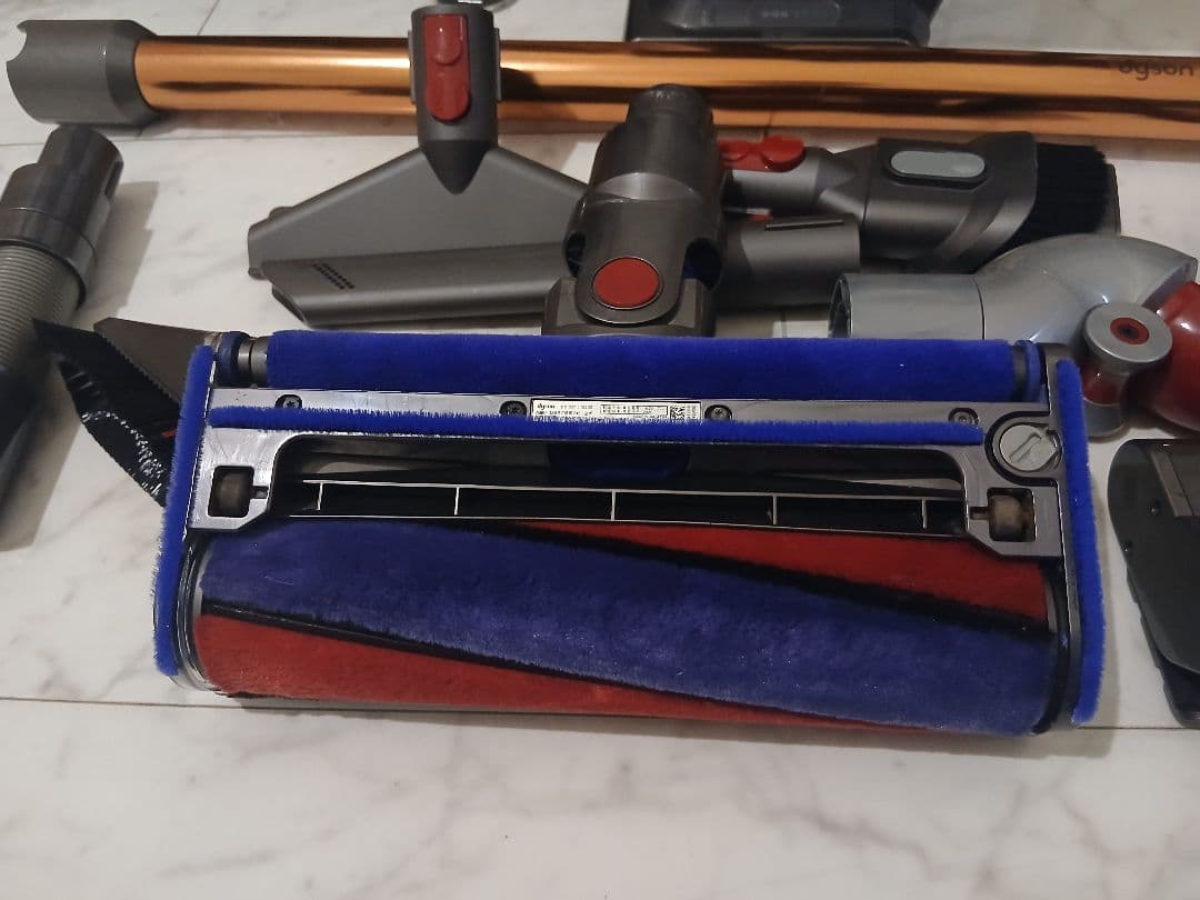 ド*ウ様 Dyson V10 Fluffy SV12 フェルト新品交換済 ローリ