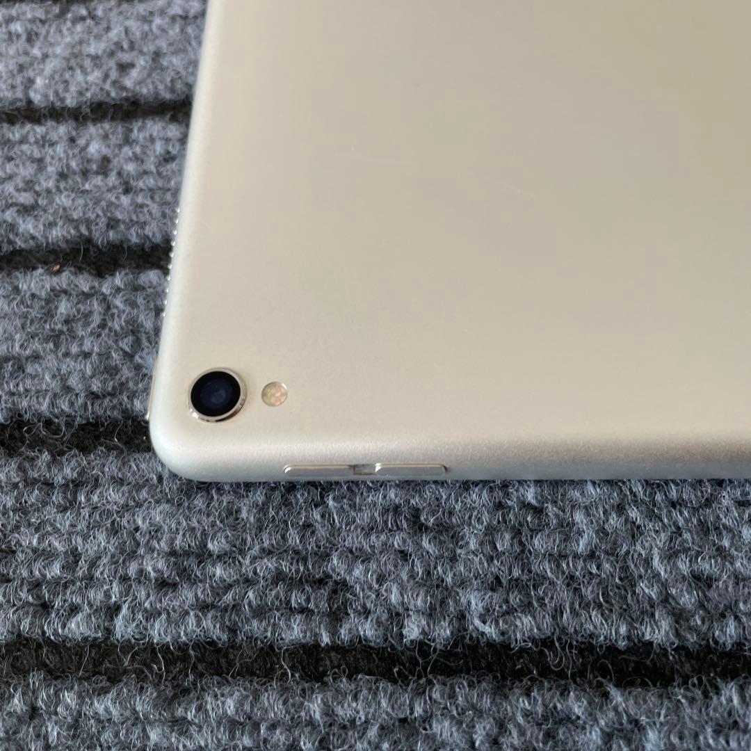 46 iPad Pro 12.9 2世代 64GB Wi-Fi シルバー