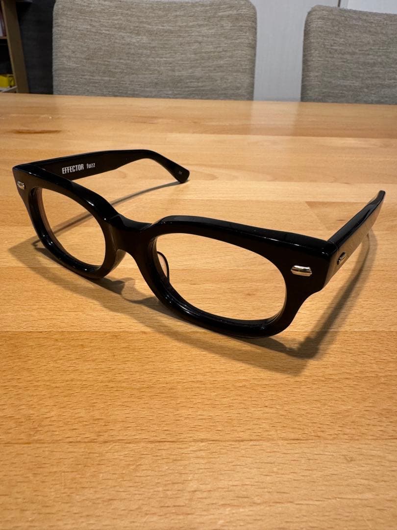 EFFECTOR fuzz 黒縁 可視光調光レンズ