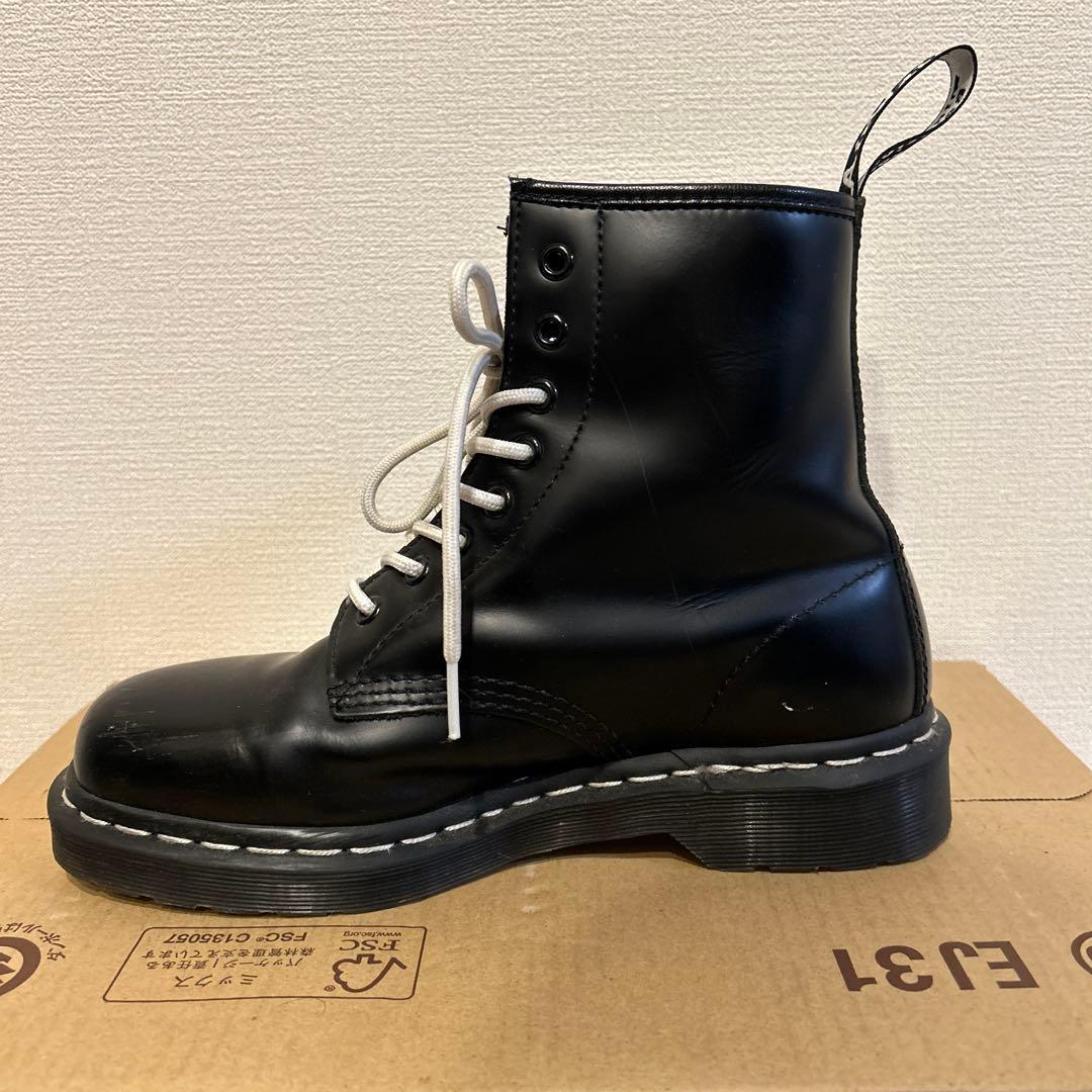 Dr.Martens ホワイトステッチ 8ホールブーツ