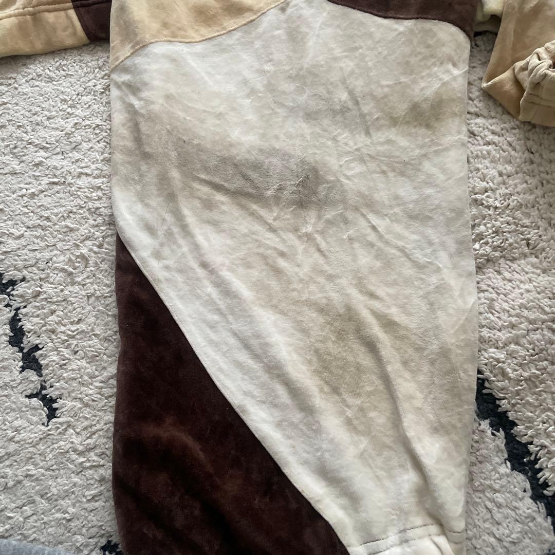 akademiks ベロアセットアップ