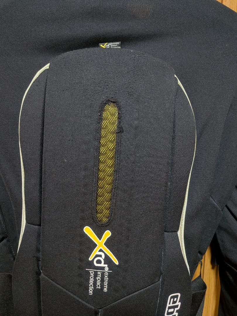 eb's Xed extreme impact Protection Sサイズ