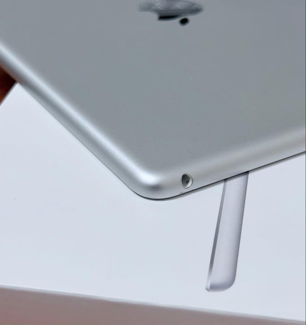Apple iPad 第9世代 64GB シルバー Wi-Fiモデル