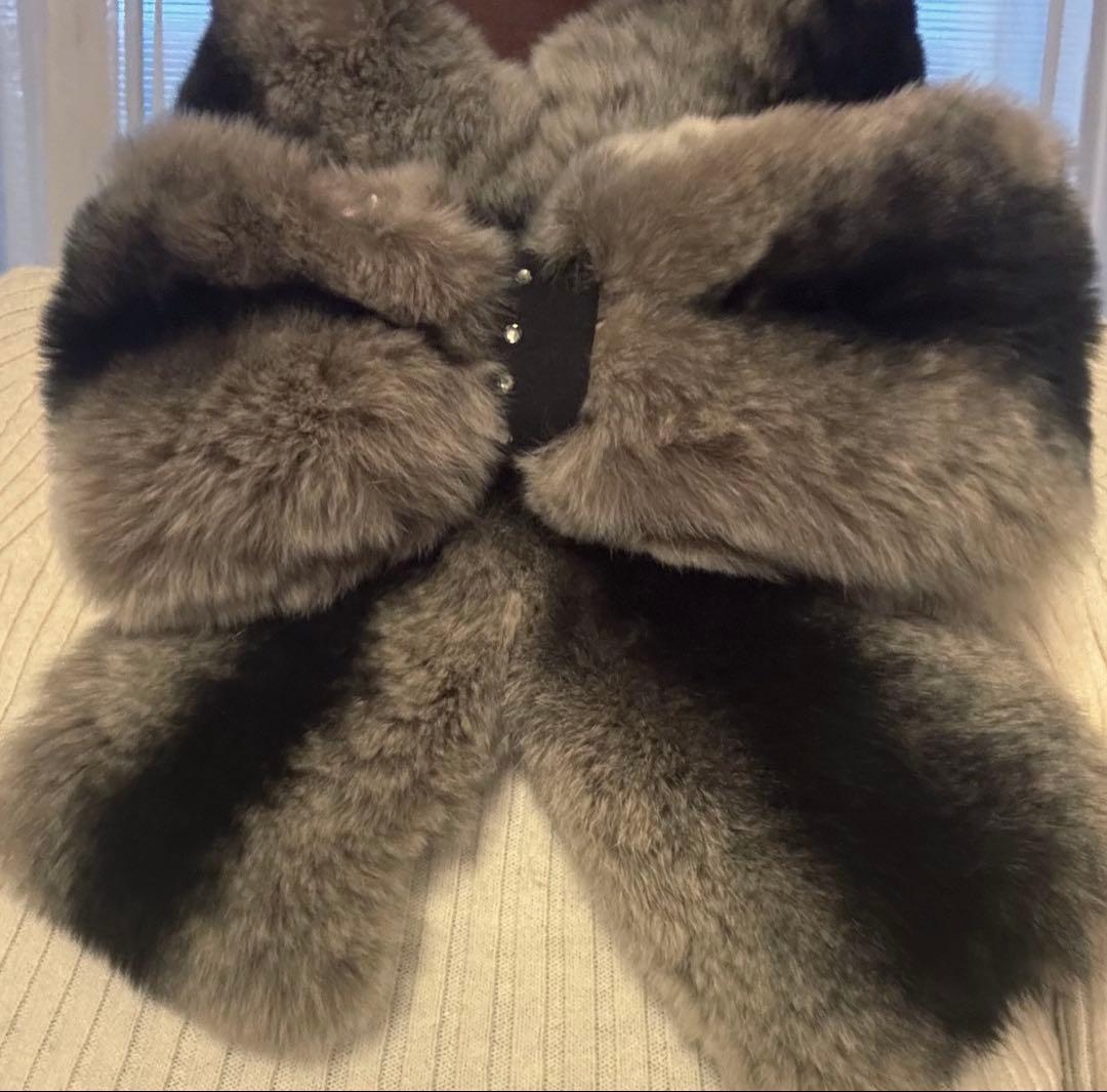 FURLA ファー　リボンティペット