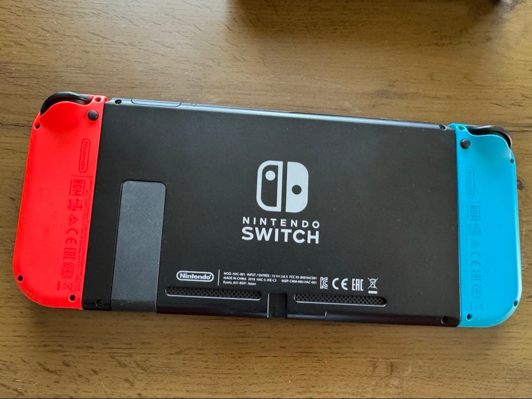 Nintendo Switch 保護フィルム付　外箱有