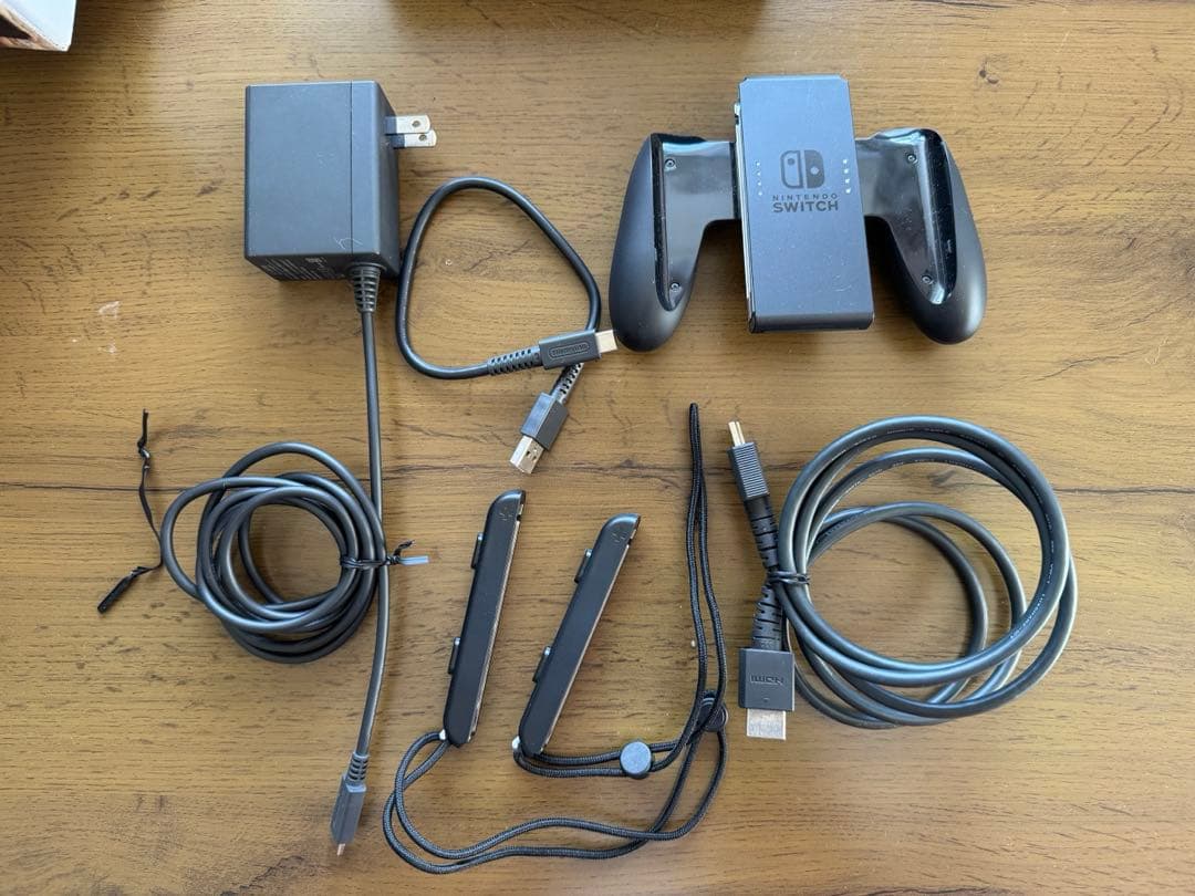 Nintendo Switch 保護フィルム付　外箱有