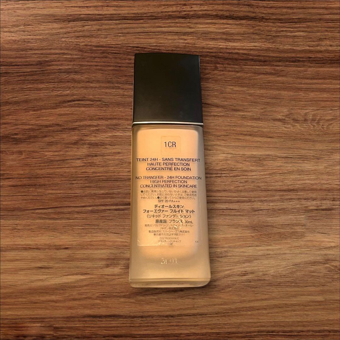 未使用❤️Dior ディオールスキンフォーエヴァー フルイドマット 1CR