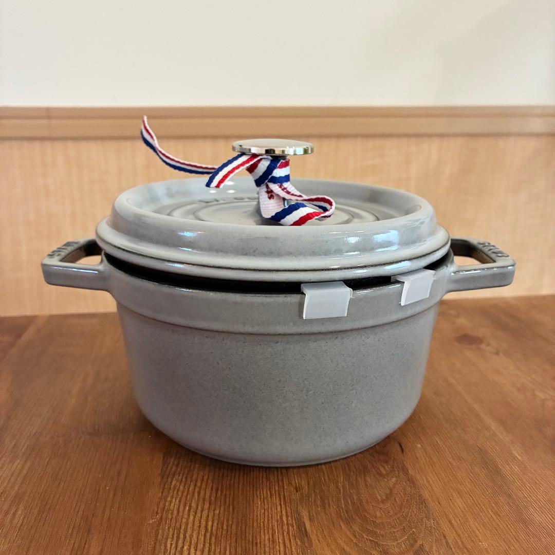 新品・未使用品✨ストウブ　ピコ・ココットラウンド　16cm グレー　STAUB