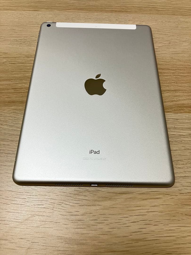 美品バッテリー 良好iPad 第7世代 32GB Wi-Fi セルラードコモ