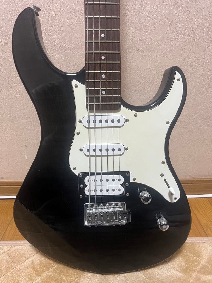 Yamaha PACIFICA 212VFM エレキギター