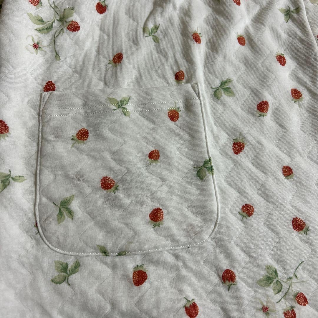 （新品未使用）ナルエーいちご柄パジャマ