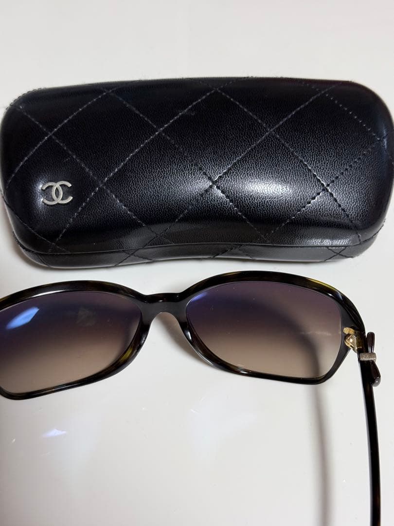 CHANEL ブラウンレンズ サングラス ケース付き