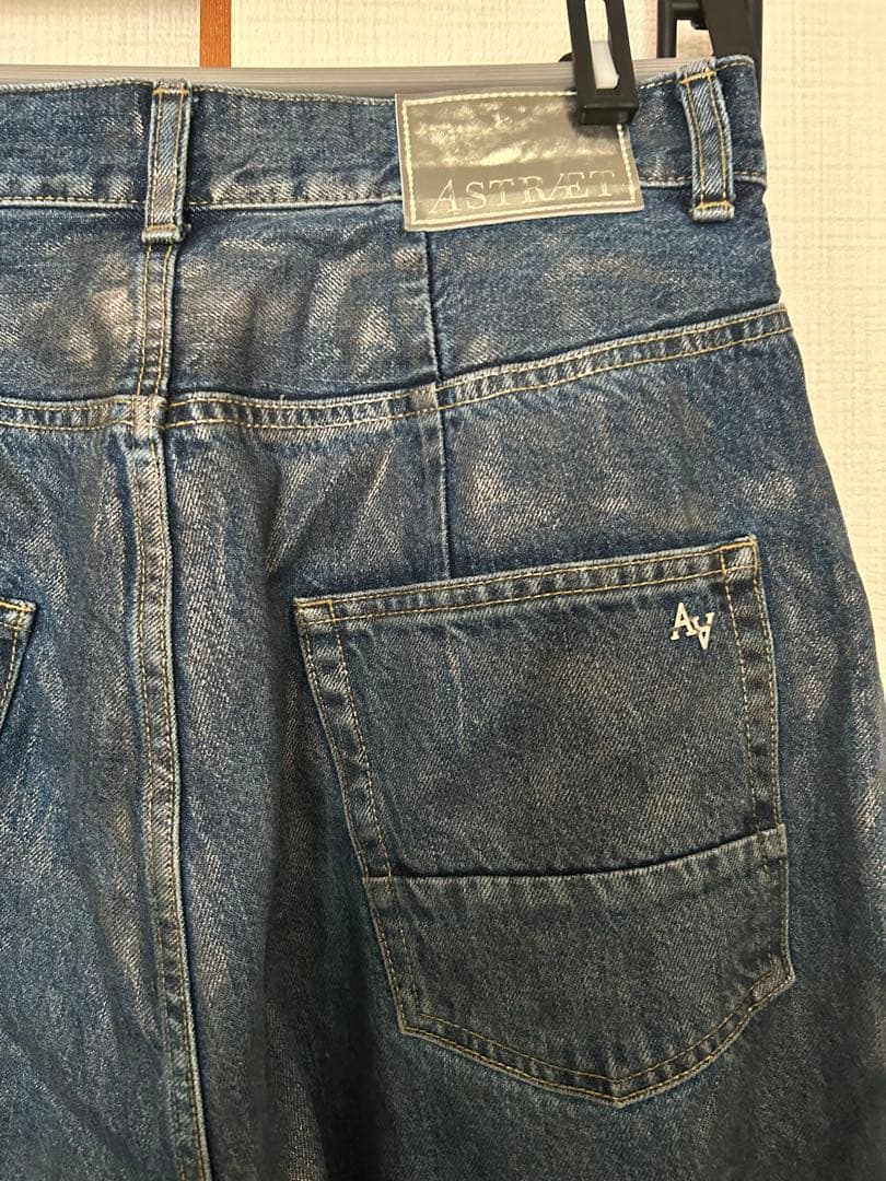 アストラット　ユニセックスバルーンデニムパンツ