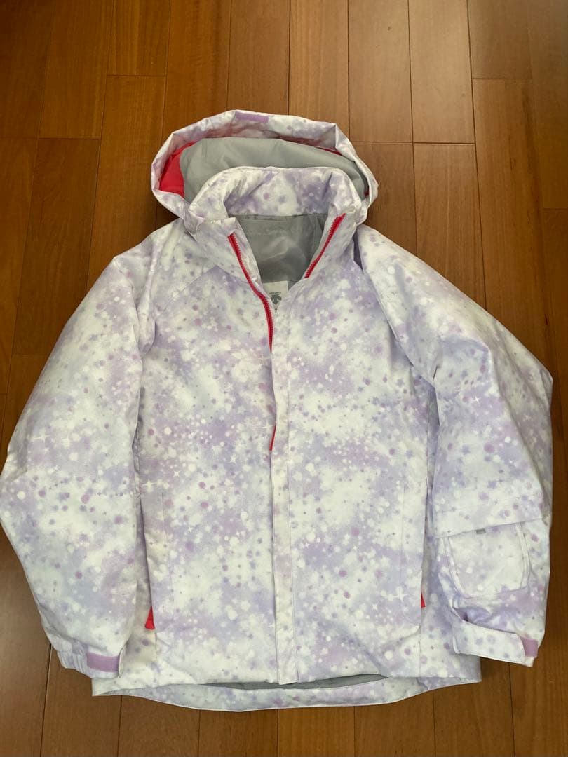 美品　DESCENTEスキーウェア ジュニア160 女の子
