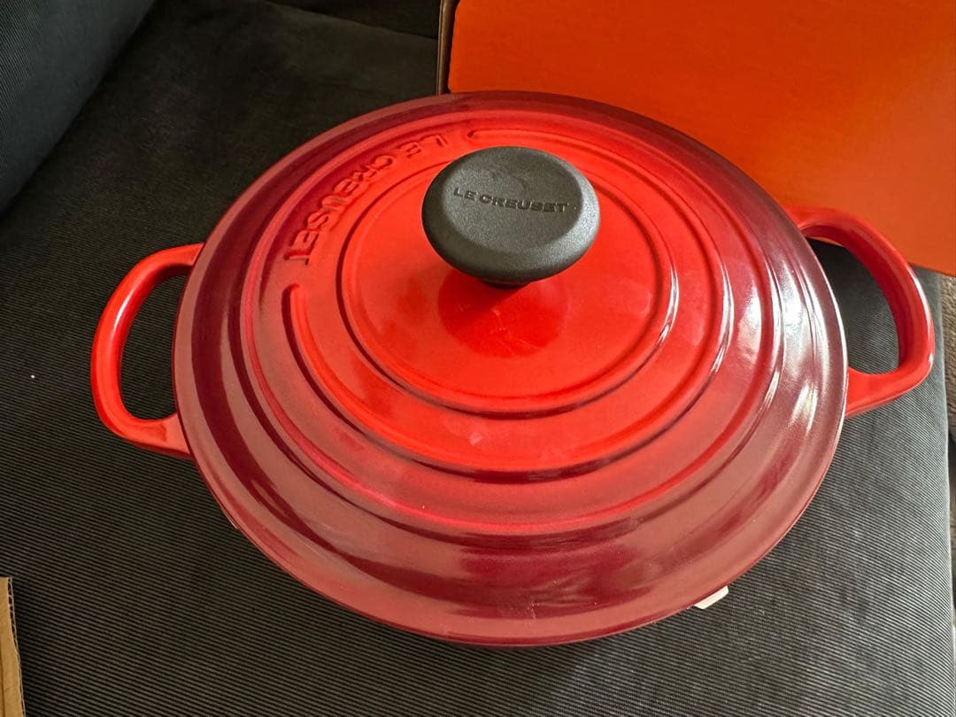ルクルーゼ ⭐️ココットロンド 24cm ⭐️チェリーレッド 両手鍋 4.2L⭐️新品