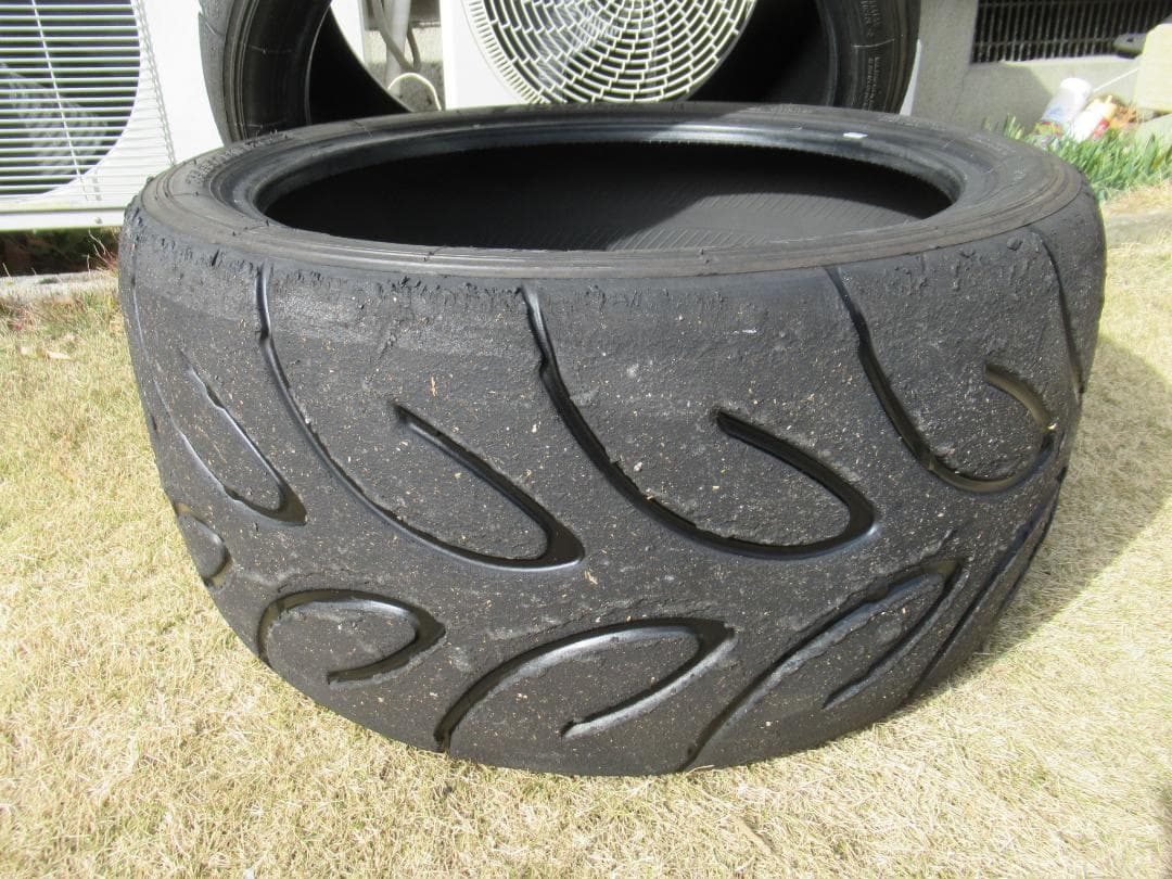 ☆送料無料 室内保管☆A050 265/35 R18インチ☆①